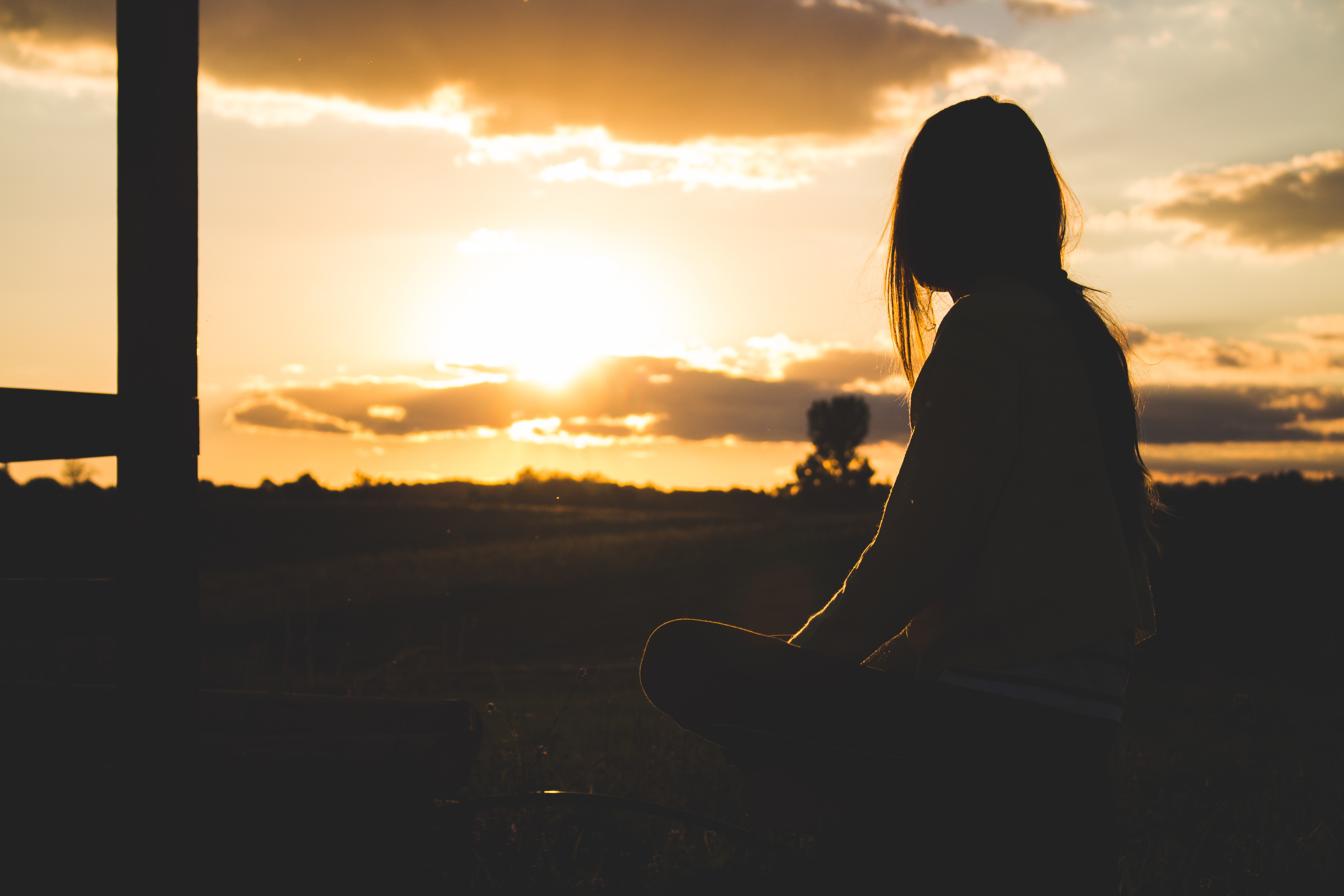 Photo silhouette woman