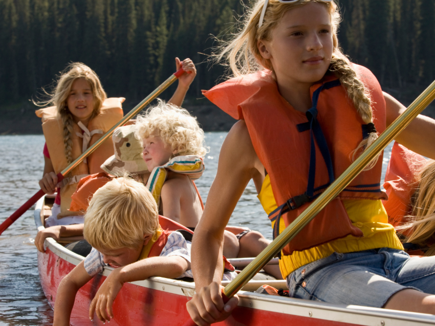 Kids canoeing for say yes card